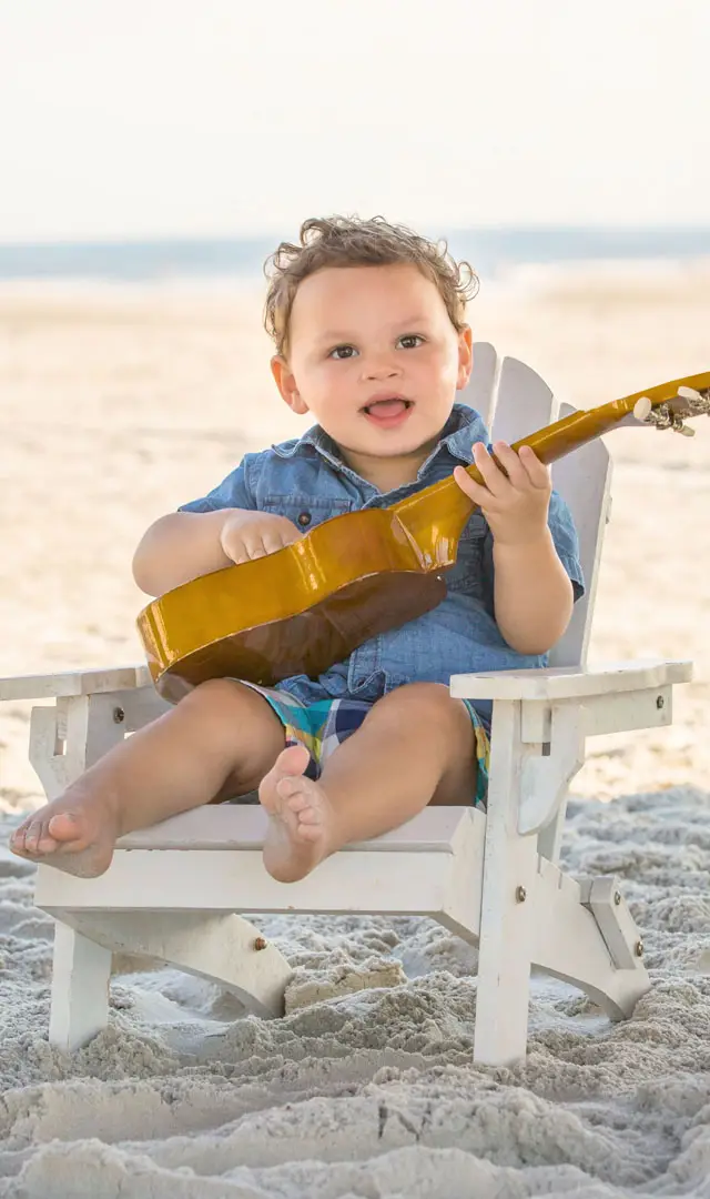 Purple-Hippo-Photography_Beach_ ukulele_gallery-narrow